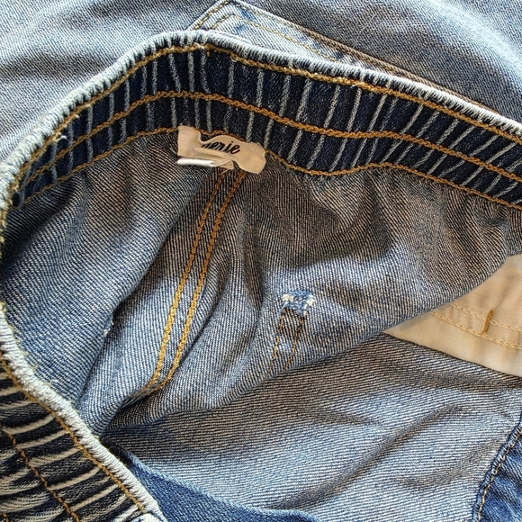 AERIE Size XL Daydream Blue Distressed Denim shorts Elastic Waist Casual Raw Hem - Picture 7 of 11